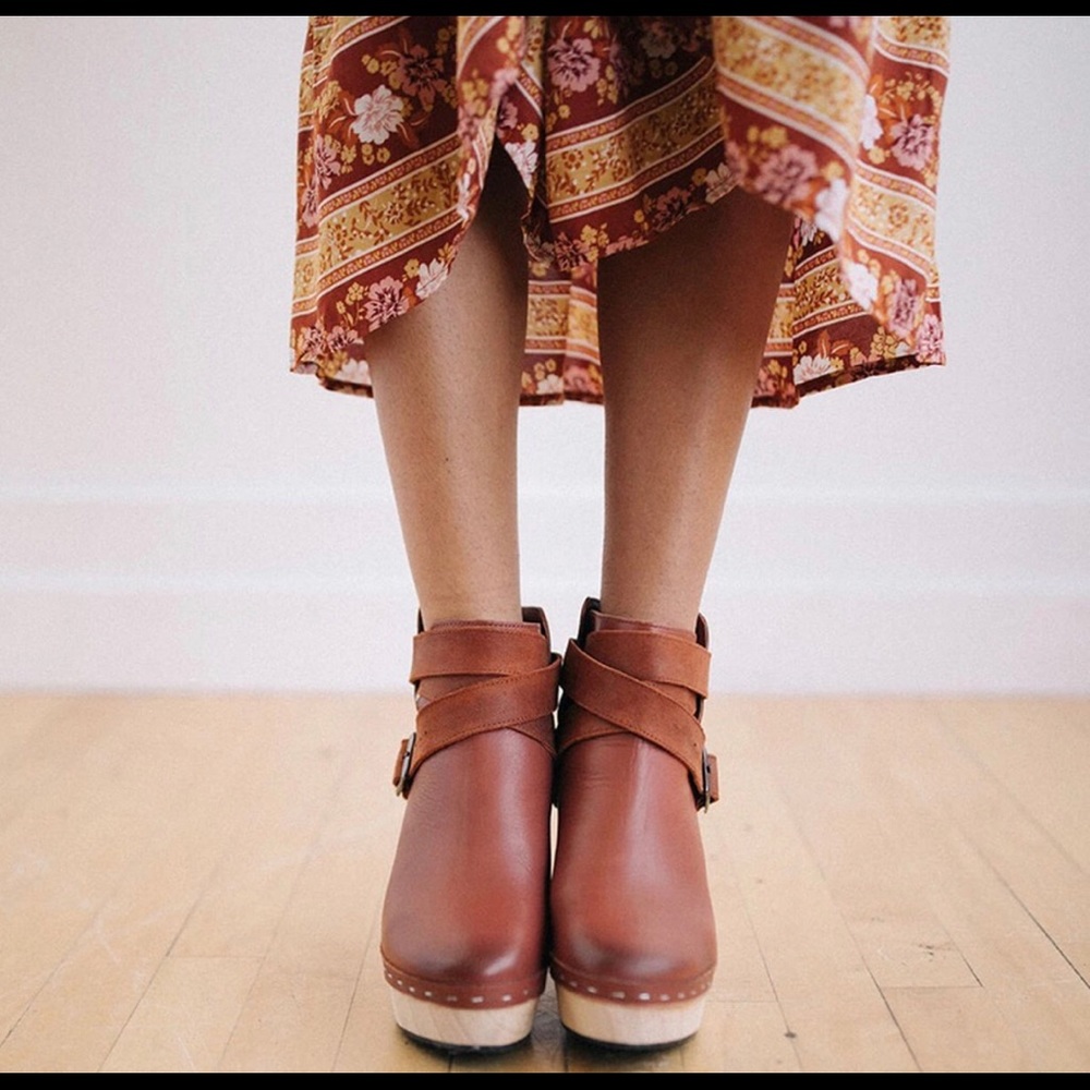 NIB Free People Bungalow Clog Boots